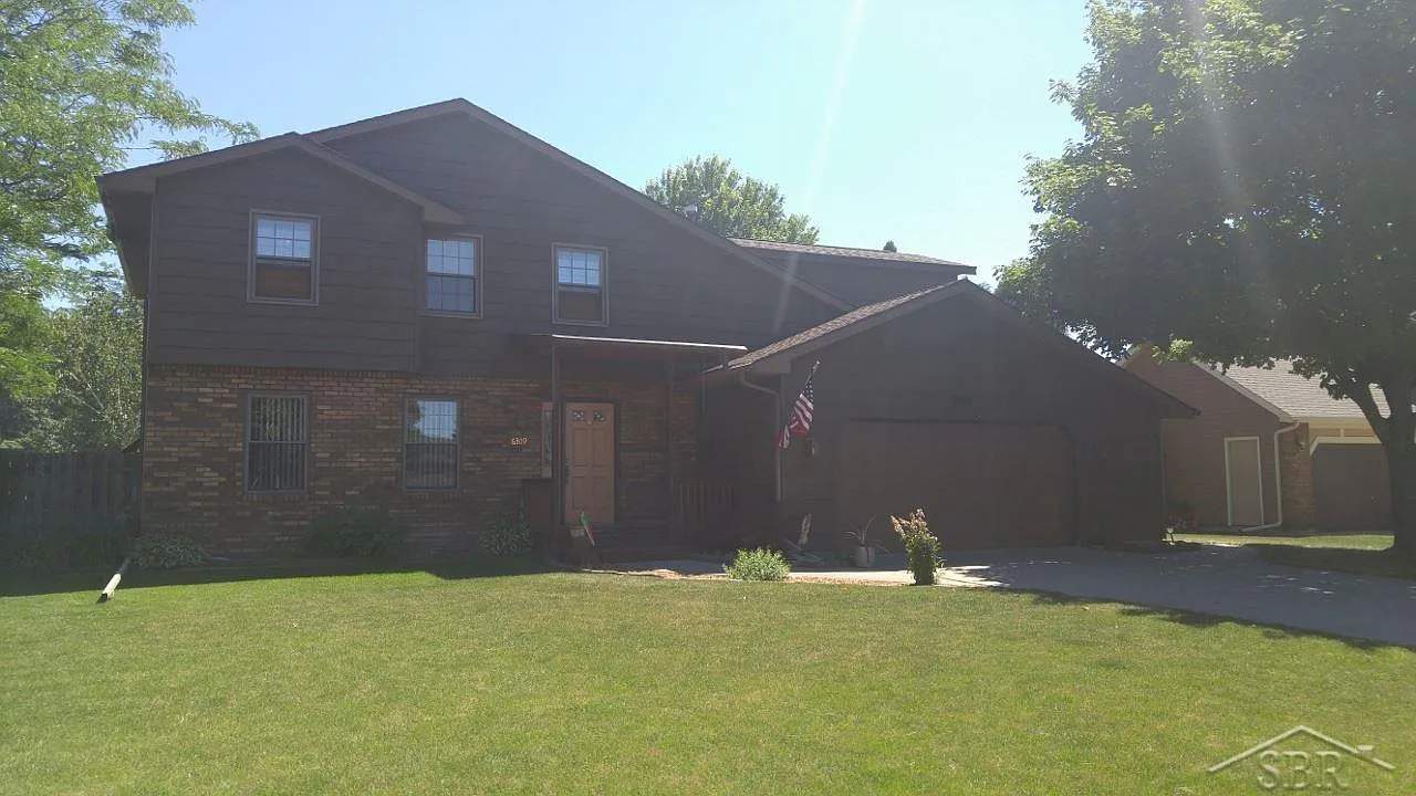 6309 Moreland Ln photo 1