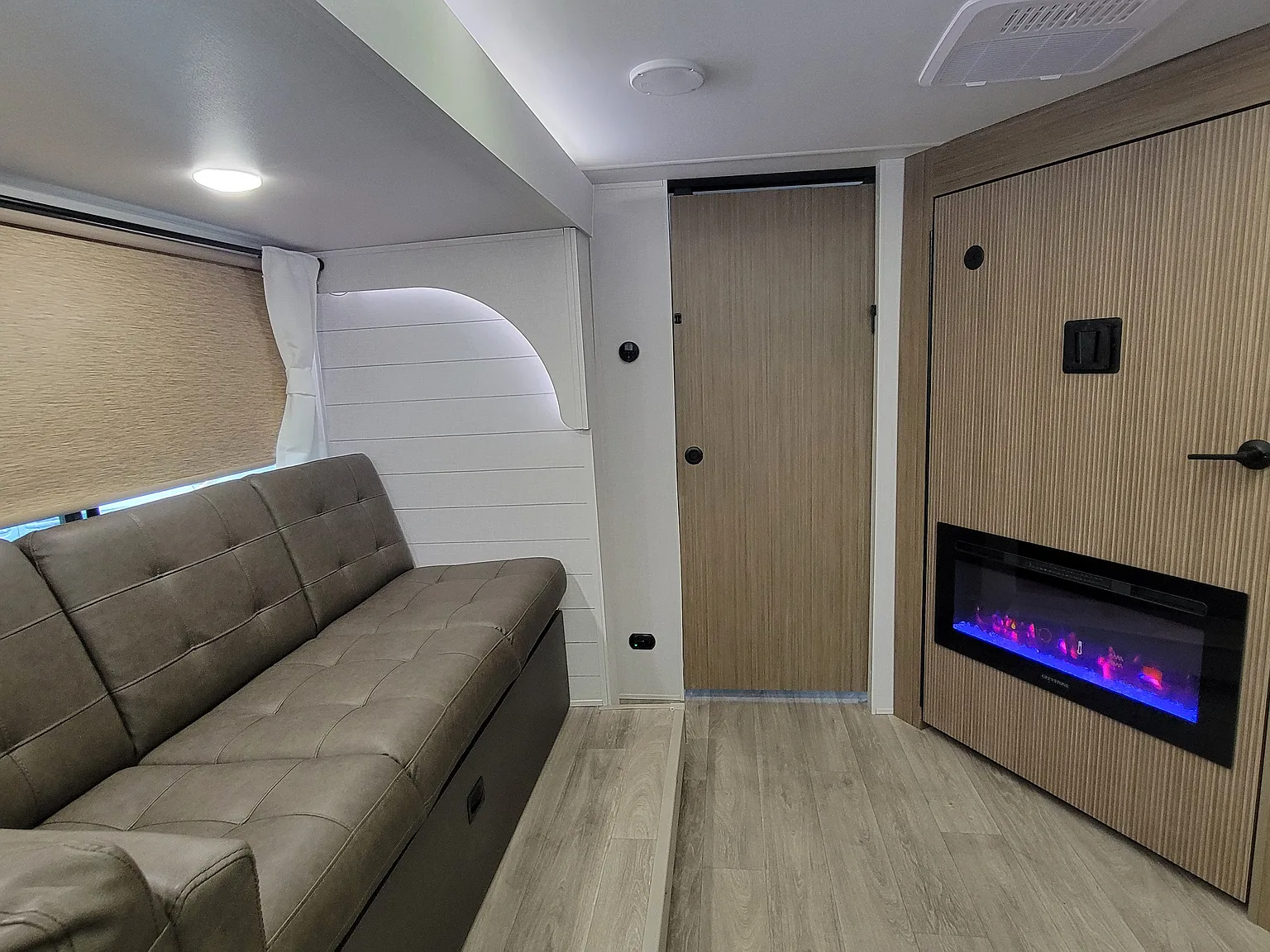 1 bed, 380 sqft, $1,500 — Photo 3