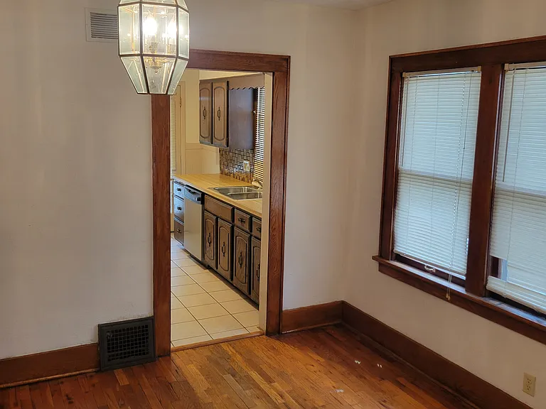 746 N Woodrow Ave — Photo 7