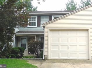 62 Farnwood Rd, Mount Laurel, NJ 08054