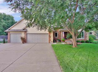9618 W Jamesburg St, Wichita, KS 67212