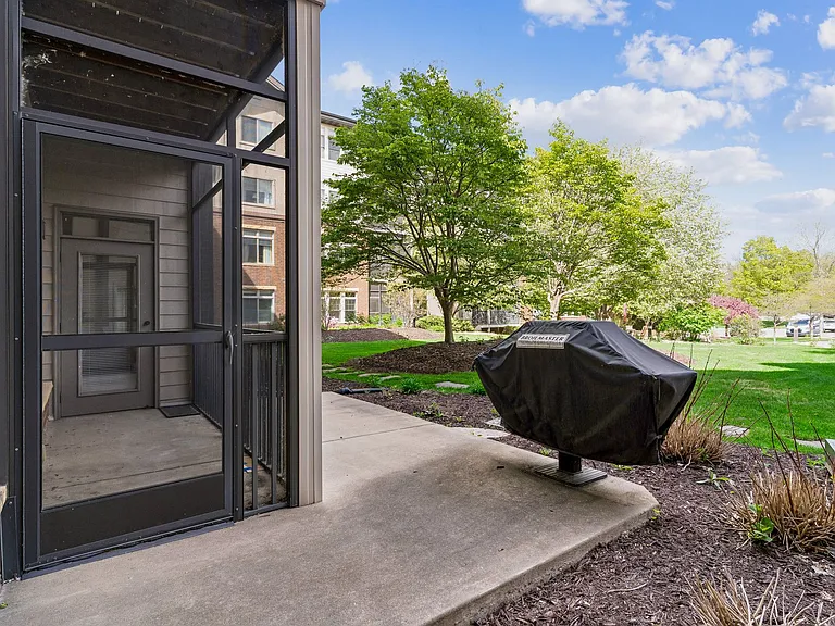 PRIVATE GAS GRILL