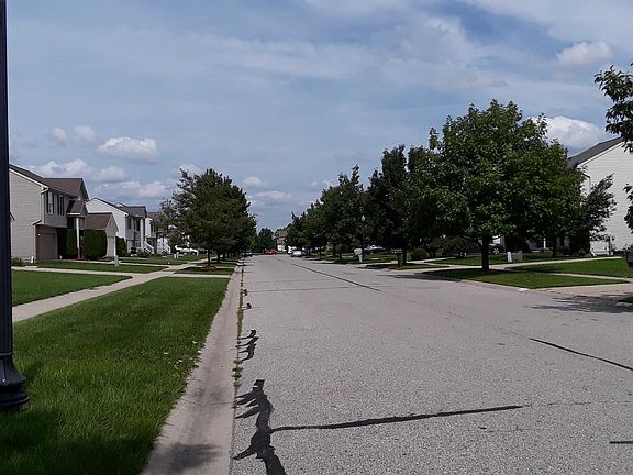 5th image of 7354 Maplelawn Dr