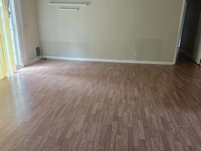 916 Wendell Ave — Photo 6