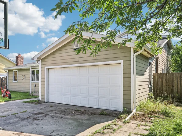 1089 Shoreline Dr, Cicero, IN 46034