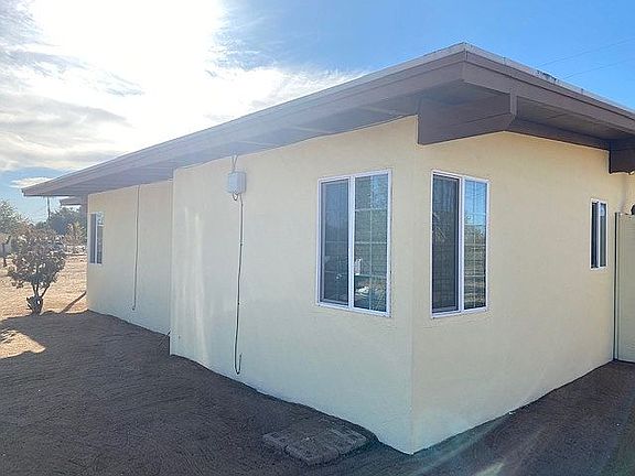 5th image of 11385 1st St