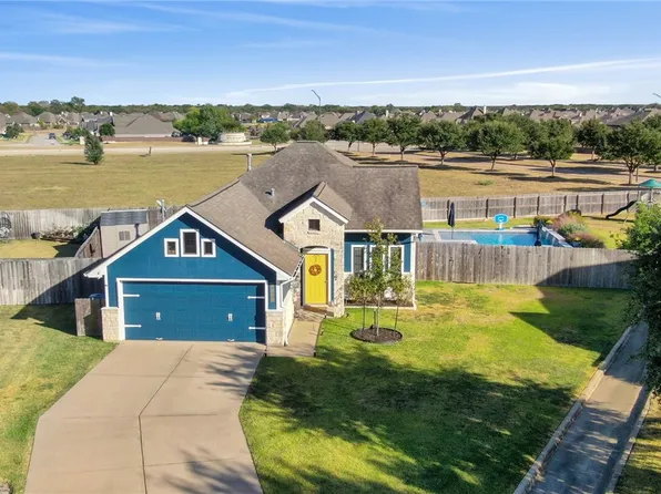 3800 Wild Horse Creek Ct, College Station, TX 77845