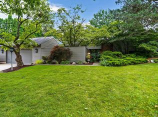 1003 Barclay Ct, Champaign, IL 61821