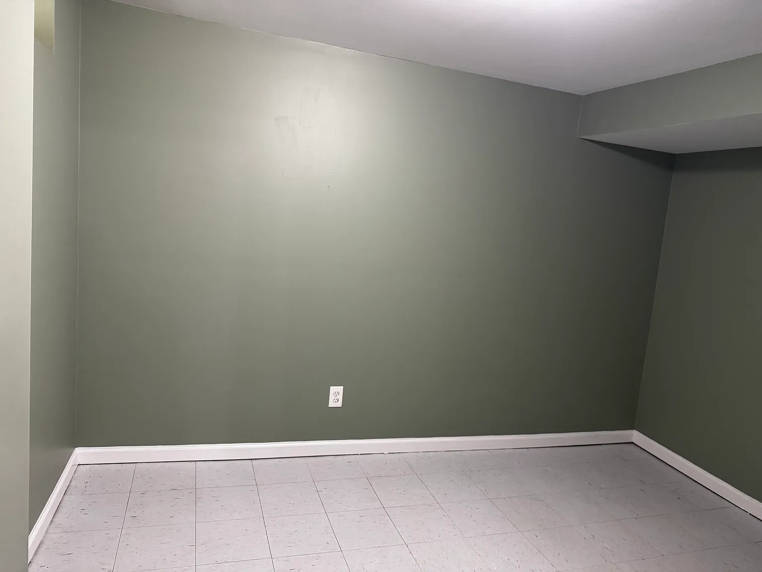 2 bed, 3469 sqft, $2,000 — Photo 4