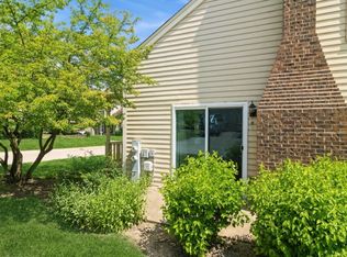 2662 College Hill Cir, Schaumburg, IL 60173