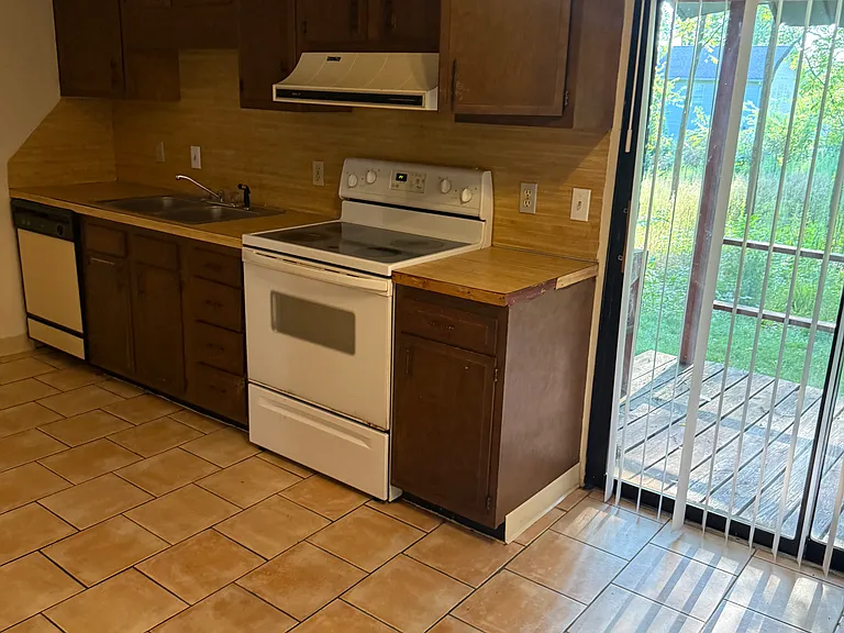 305 Lane Ave #3 — Photo 11