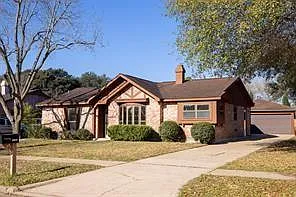 10410 Huntington Dale Dr — Photo 1