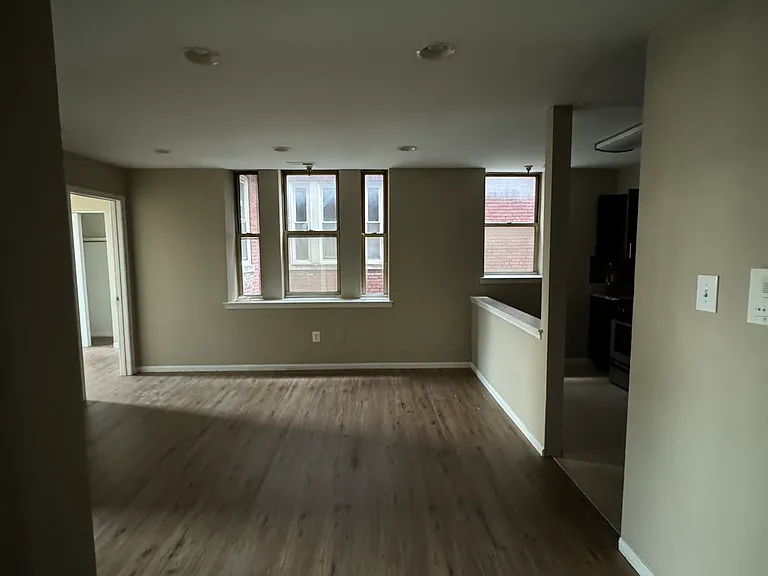 4719 Chestnut St #C1 — Photo 5
