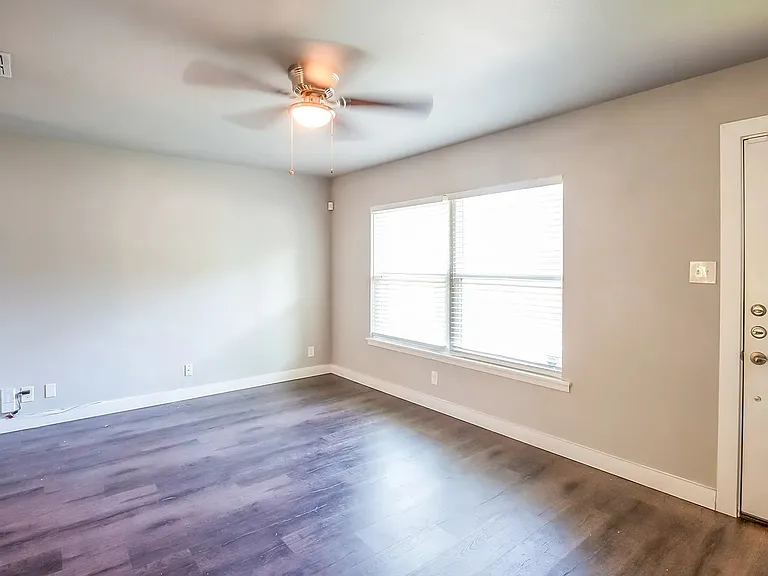 4810 Creekwood Rd — Photo 15