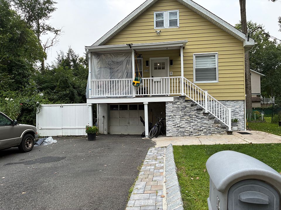 1st image of 114 Ryerson Ave
