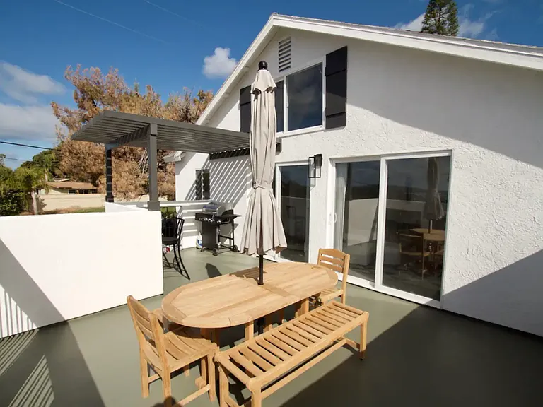 2306 Chalcedony St — Photo 47