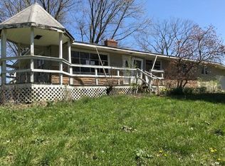 21254 Stateline Rd, Lawrenceburg, IN 47025