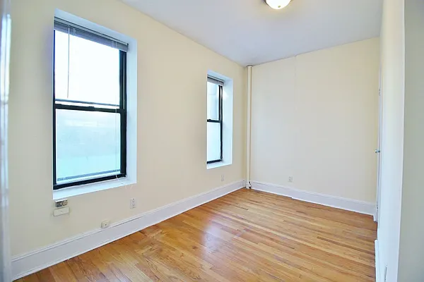 Rented by Julianna Realty Corp | media 16