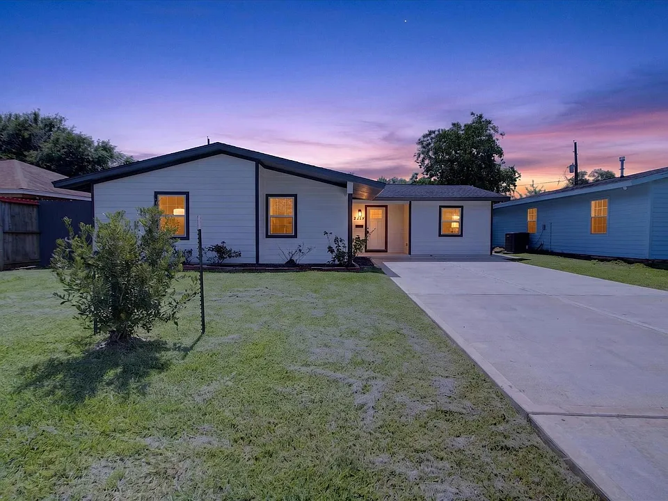 2114 Linden Creek Ln