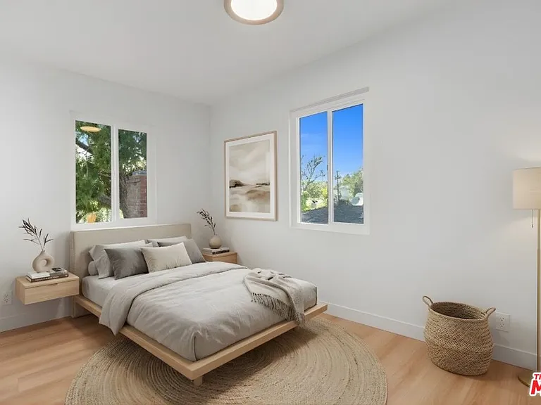 2522 Armacost Ave — Photo 35