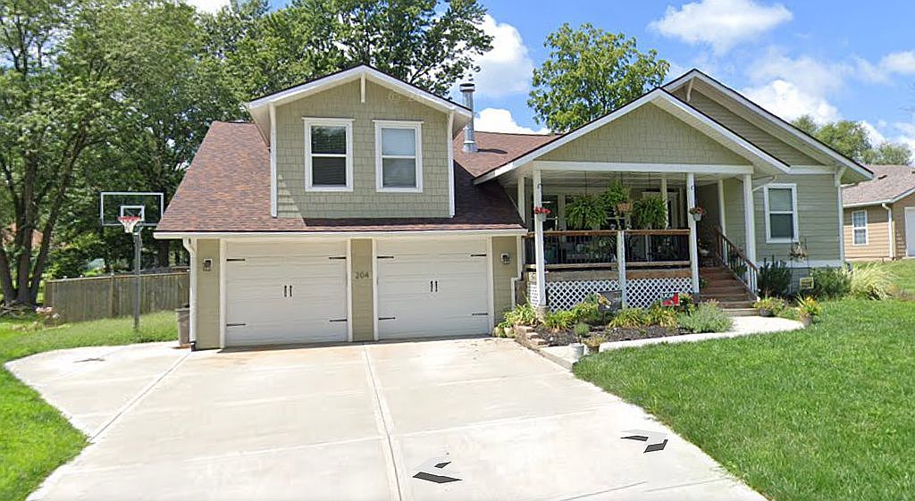 204 Center St, Lathrop, MO 64465 Zillow