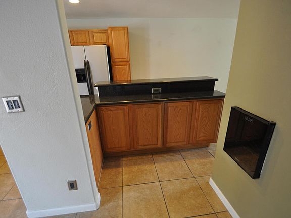 3rd image of 7840 E Vernon Ave