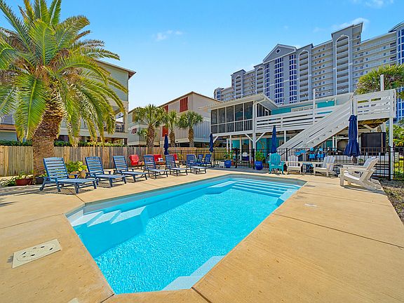 4th image of 458 E Beach Blvd