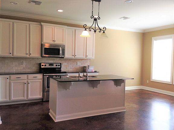 5th image of 122 Sugarcreek Dr