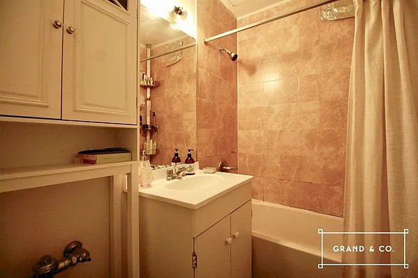 Rented by Grand & Co. | media 17