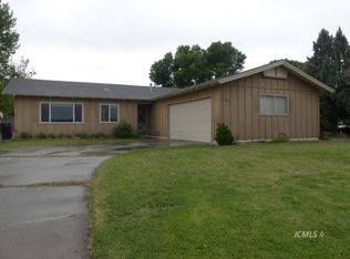 117 Juniper Rd, Big Pine, CA 93513