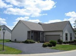 118 Pebble Creek Dr, Pataskala, OH