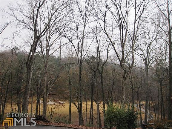 4th image of 390 Cherry Hill Dr SE