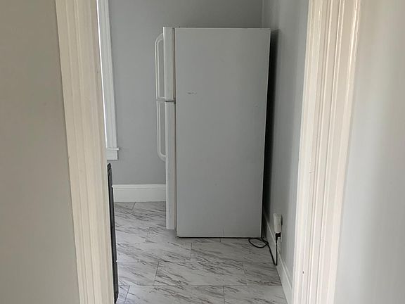4th image of 2825 Kutztown Rd APT 2