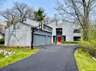 281 Cedar Ave, Highland Park, IL