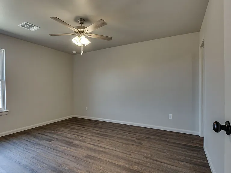 317 Dooley Creek Ln — Photo 33