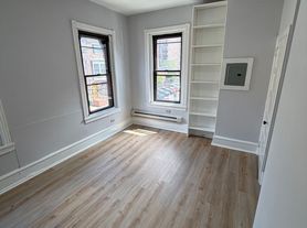 1416 Ritner, 2F