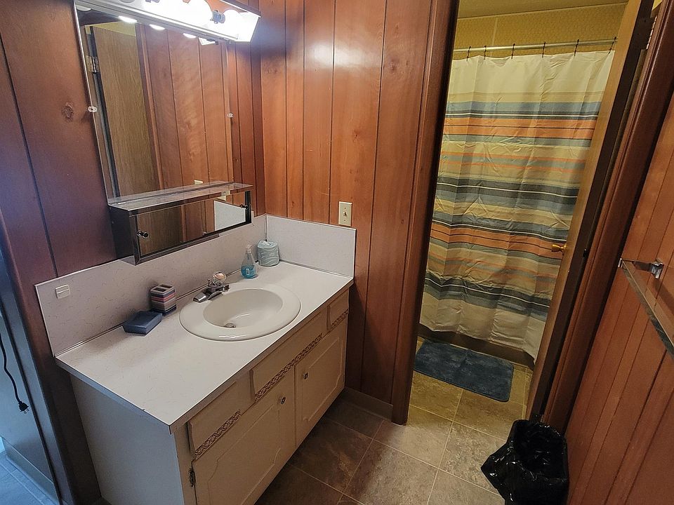 2nd image of 401 S Adams St #11230283