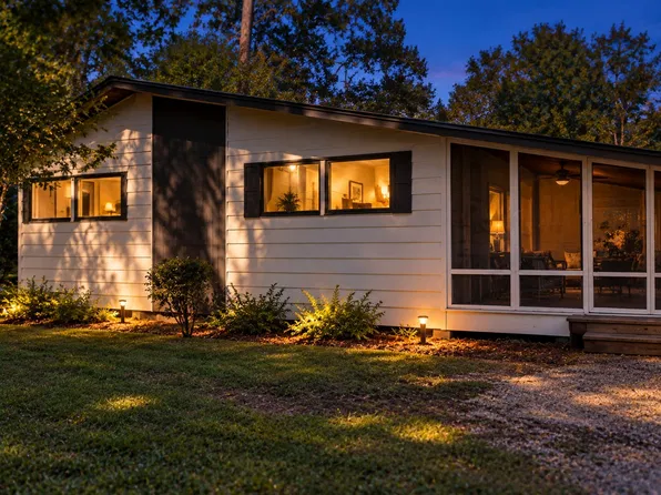 213 Dogwood Dr, Elm Grove, LA 71051