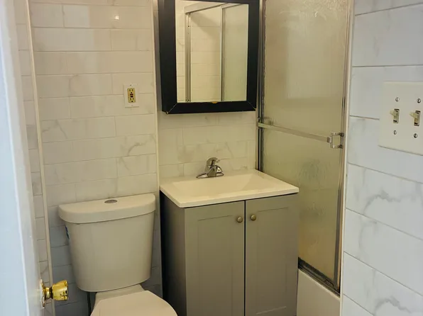 81 West 16th Street image 6 of 12