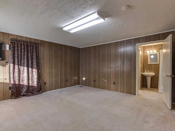 2nd image of 3535 Kenilworth Ln