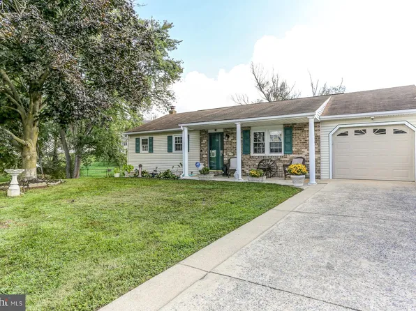 116 Brewster Dr, Lancaster, PA 17603