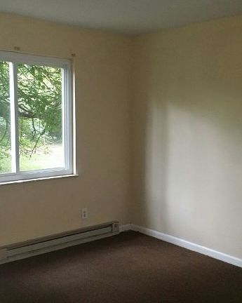 4th image of 2828 Westknolls Ln APT 1