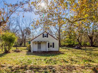2316 Levy Rd, Paris, KY 40361