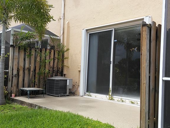 3rd image of 3736 San Simeon Cir