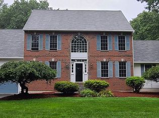 9 Stonehedge Rd, Windham, NH 03087