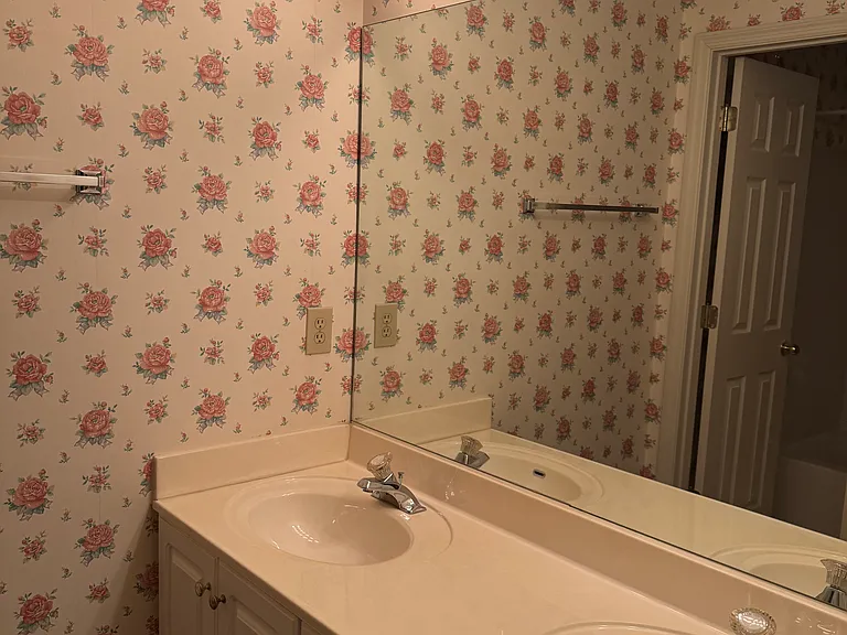 Upstairs bathroom