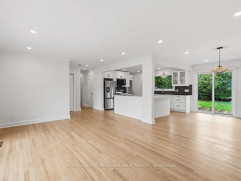 180 Roger Rd — Photo 22