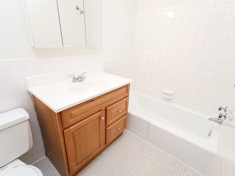 Minnehaha Apartments | 3628 — Photo 10