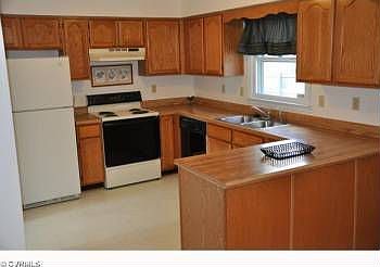 4th image of 16 Cottontree Ct