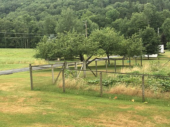 Garden view on private road 
